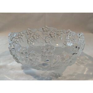 Mikasa Crystal Carmen Collection Frosted Bowl Floral Leaves Serving 8.75"x3.75"